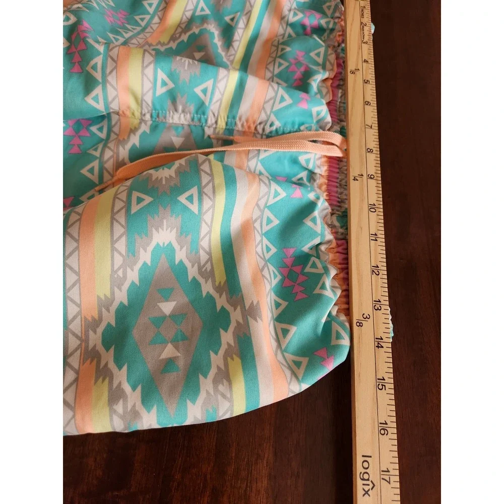 Chubbies Shorts Men's M Swim Trunks Aztec Drawstring Lined The En Fuegos 4.5